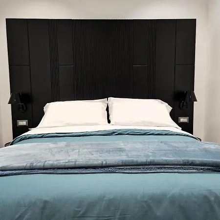 Orefici Place نابولي